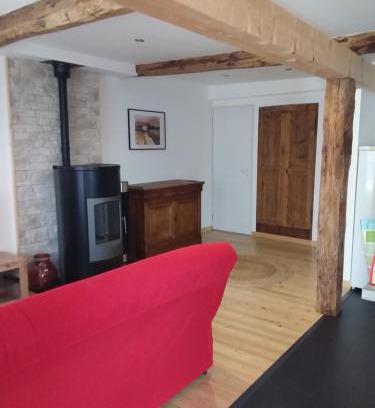 Les Sagnieres Apartamento | Appartement dans maison de village