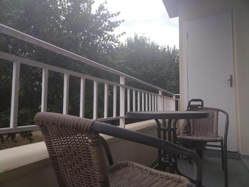Enghien-les-Bains Apartamento | Appartement familial face à un square arboré
