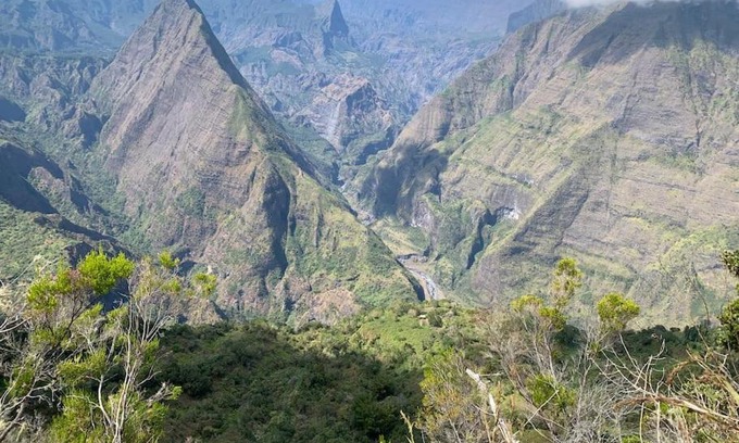 Saint-Paul Apartamento | Appartement T3 terrasse Art déco sur saint Paul.