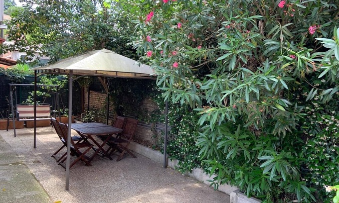 Quartiere XX Ardeatino Apartamento | APARTAMENTO APPIA PARK casa de campo en el campo a 5 min del Coliseo -Wi-Fi - Parking