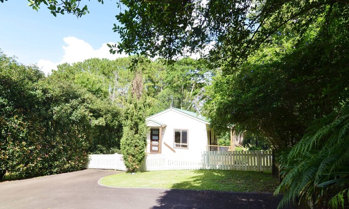 Montville Cabaña | Apple Tree Cottage & Studio