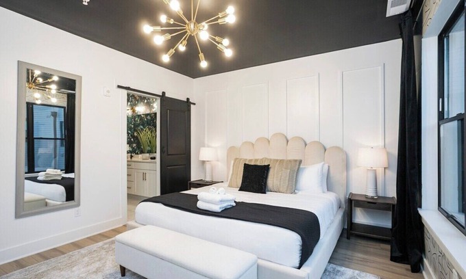 McFerrin Park Casa | April Sale! Spacious Retreat 2.5 Mi to Broadway