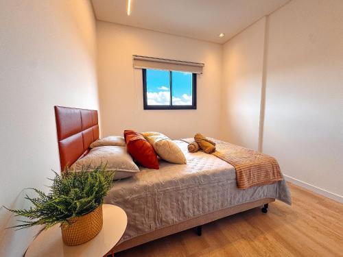 Santa Terezinha Apartamento | Apto com 1 quarto e sacada com churrasqueira