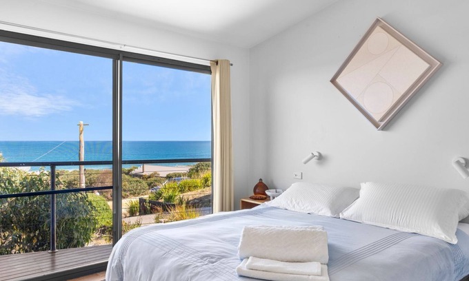 Moggs Creek Casa | Aqua Beach House - Enjoy wildlife, sunsets, and a cozy home for a relaxing stay