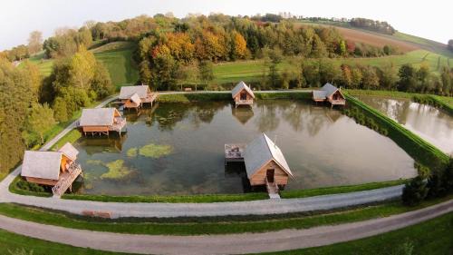 Mettet Chalet De Esquí | Aqualodge Hôtel Insolite