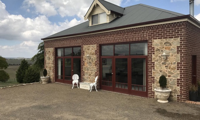 Parkesbourne Casa | *** Arabella Guest House ***