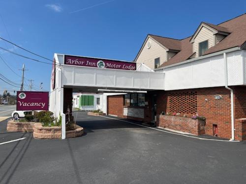 North Weymouth Hotel | Arbor Inn Motor Lodge - Weymouth