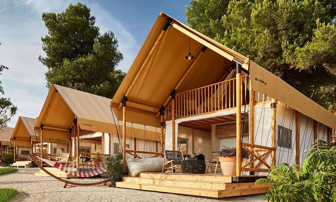 Pomer Alquiler De RV | Arena One 99 Glamping