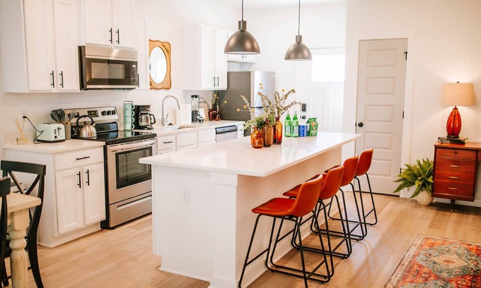 Athens Apartamento | Artist Retreat - Near Downtown, Stadium, Campus