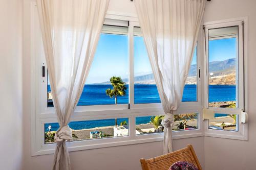 Radazul Apartamento | Artistic beachfront apartment