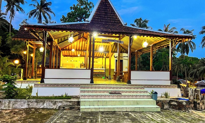 Karimunjava Hotel | Arys lagoon bungalow & hotel