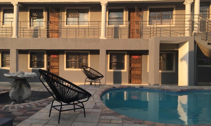 Hazyview Apartamento | Asante’s Guest House