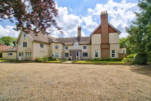 Stowmarket Casa | Ashfield Place Farm by Group Retreats