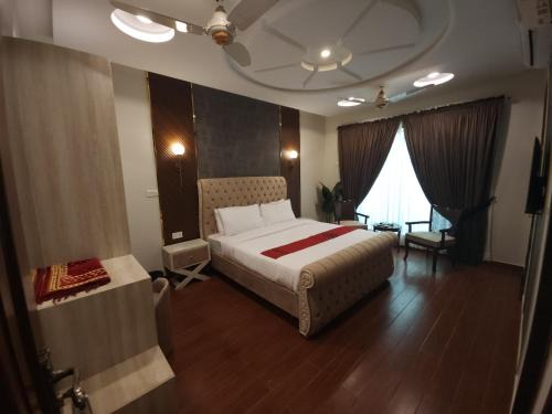 Islamabad Casa | Aspire Lodge, G11 Islamabad - A Family Guest House & Hotel