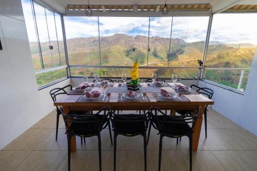 Ouro Preto Casa | Até 8 Hóspedes, Piscina Aquecida , Salão de Jogos Premium e Brinquedoteca