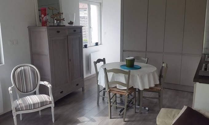 Auchy-les-Mines Casa | AT THE COZY IS