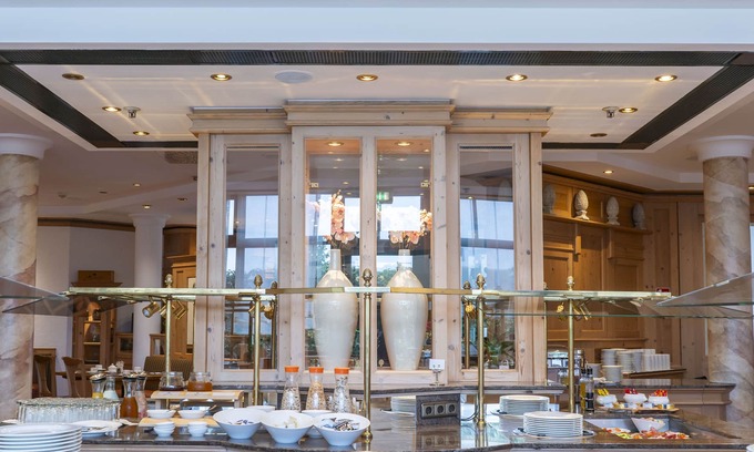 Schwaig Hotel | Atomis Hotel Munich Airport by Mercure