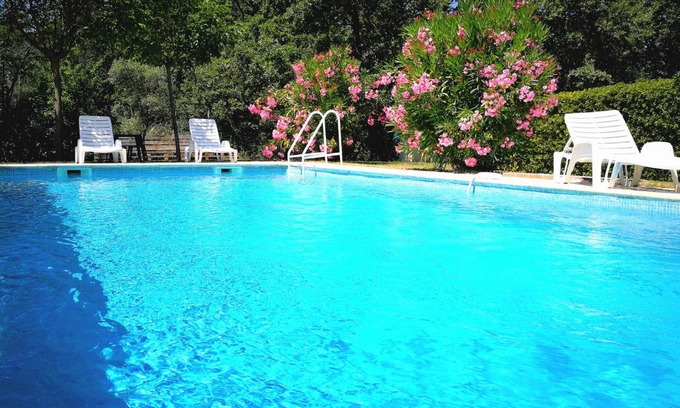 Villecroze Hotel | Au Bien Etre piscine chauffée