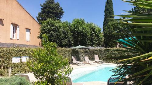 Le Beausset Hotel | Auberge de la Cauquiere