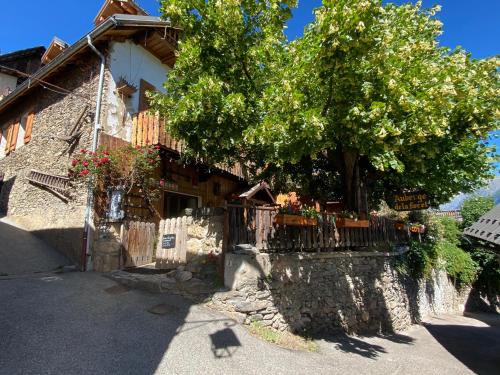 Auris Hotel | Auberge De La Forêt - Hôtel