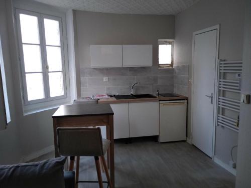 Auxerre Apartamento | Auxerre rue Joubert