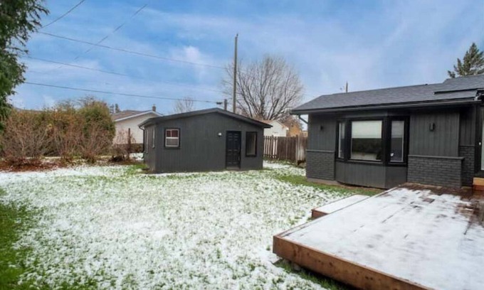 Thunder Bay Casa | Awesome Group Hosting ~ 6 Beds ~ Thunder Bay