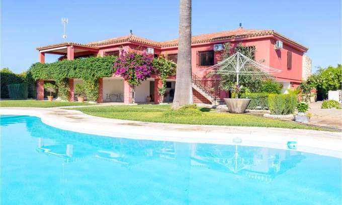 Morón de la Frontera Casa | Awesome Home In Morón De La Frontera