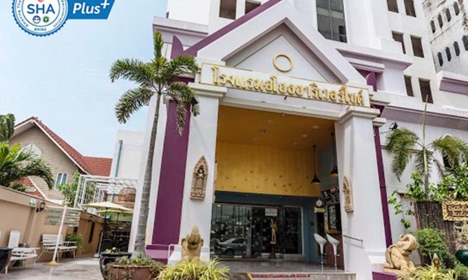 Ayutthaya Hotel | Ayothaya Riverside Hotel