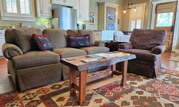 St. Francisville Cabaña | Ayres Cottage by Louisiana Hospitality Group