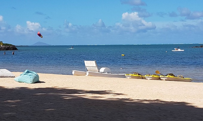 Roches Noires Complejo | Azuri Beach y apartamento con piscina en el norte de Mauricio.