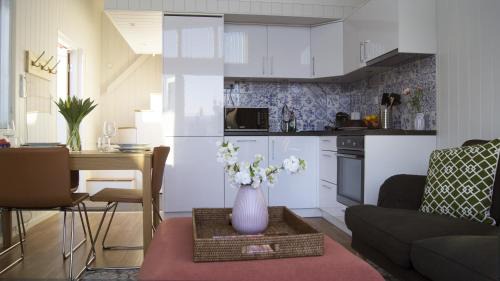 Centrum-Fanas-Nydal-Vasterangen Apartamento | Bålsta Studio Houses