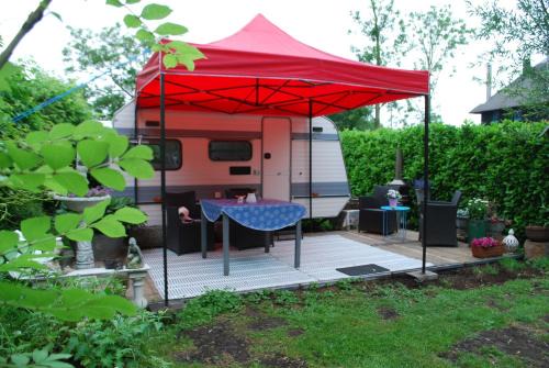 Municipality of Molenlanden Cama Y Desayuno | B&B Öland Caravan "Juf Jansen"