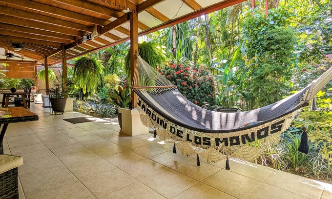 Playa Matapalo Cama Y Desayuno | B&B Jardin de los Monos