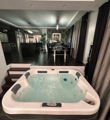 Vilnius Apartamento | B&M Jacuzzi NOT WORKING Rezidencija SELF CHECK - IN