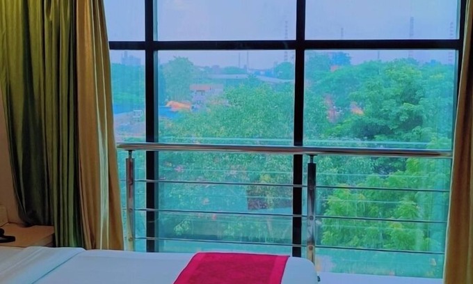 Bistupur Hotel | B.S.Park Plaza