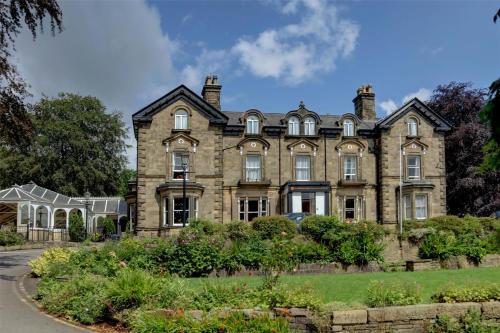 Buxton Hotel | B/W Plus Buxton Lee Wood Hotel