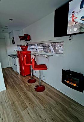 Baiona Alquiler De Eote | Barco-Apartamento en el Náutico de Vigo