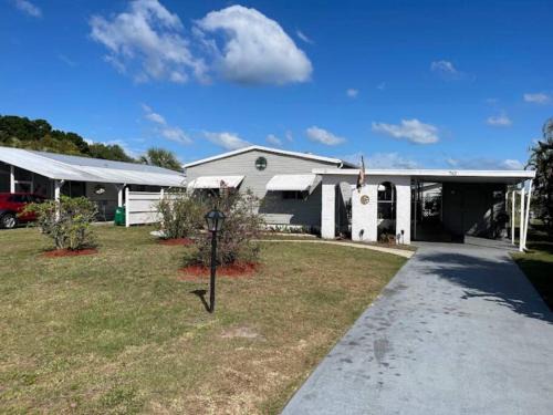 Barefoot Bay Casa | Barfoot Bay Beautiful 3/2