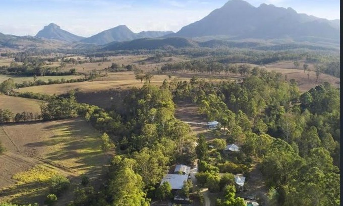 Mount Barney Cabina | Barney Creek Vineyard Cottages