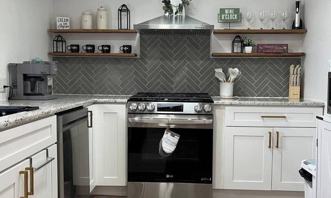 Baroda Casa | Baroda Wine Country Getaway with Pool and fire pit