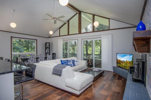 Pisgah Forest Casa | Bass Lake Retreat