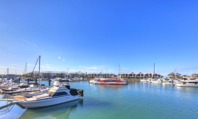 Cleveland Hotel | Bay Air Motel