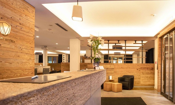 St. Paul Hotel | Bayer 89 Vi Vadi Hotel