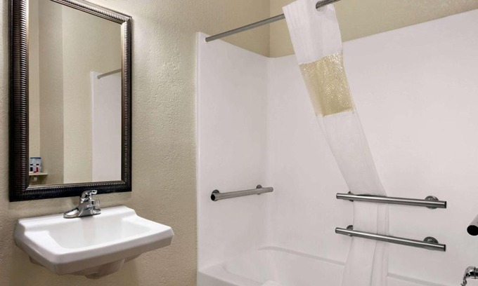 Elizabethtown Hotel | Baymont by Wyndham Elizabethtown