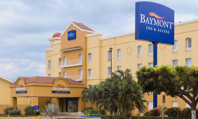 Lázaro Cárdenas Hotel | Baymont by Wyndham Lazaro Cardenas