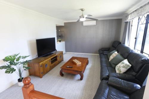 Rothwell Casa | Bayside Bliss 8 Sleeper Family Escape