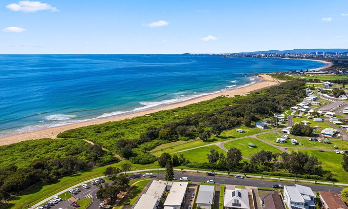 East Corrimal Villa | Beach Bijou
