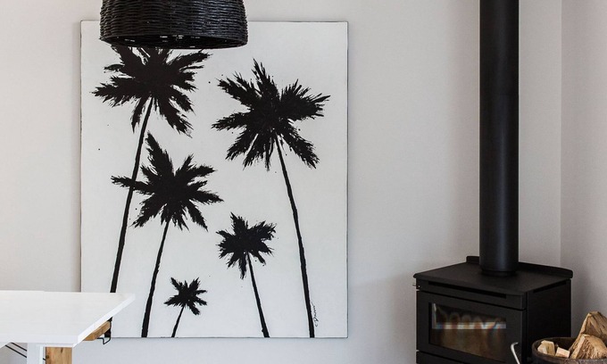 Sunshine Beach Villa | BEACH & CAFES - FIREPLACE - AIR CON - PETS