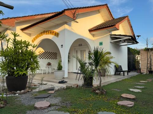 Chukai Casa | Beach Cottage Homestay Kemaman - Berado D Pampass