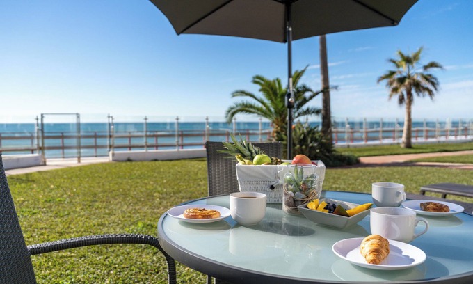 Sitio de Calahonda Casa | Casa frente a la playa - Vistas al mar - Dona Lola Beach Resort - Marbella - Mijas